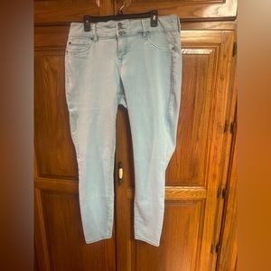 Torrid denim 18 T straight legged jeans stretch zipper and button up blue